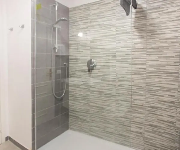 아파트 Mancini House